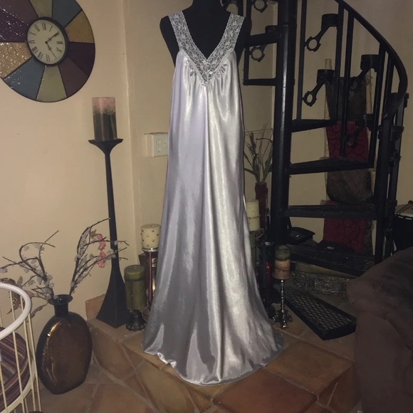 Other - Hollywood Glam! Shiny Satin Silver Long Nightgown